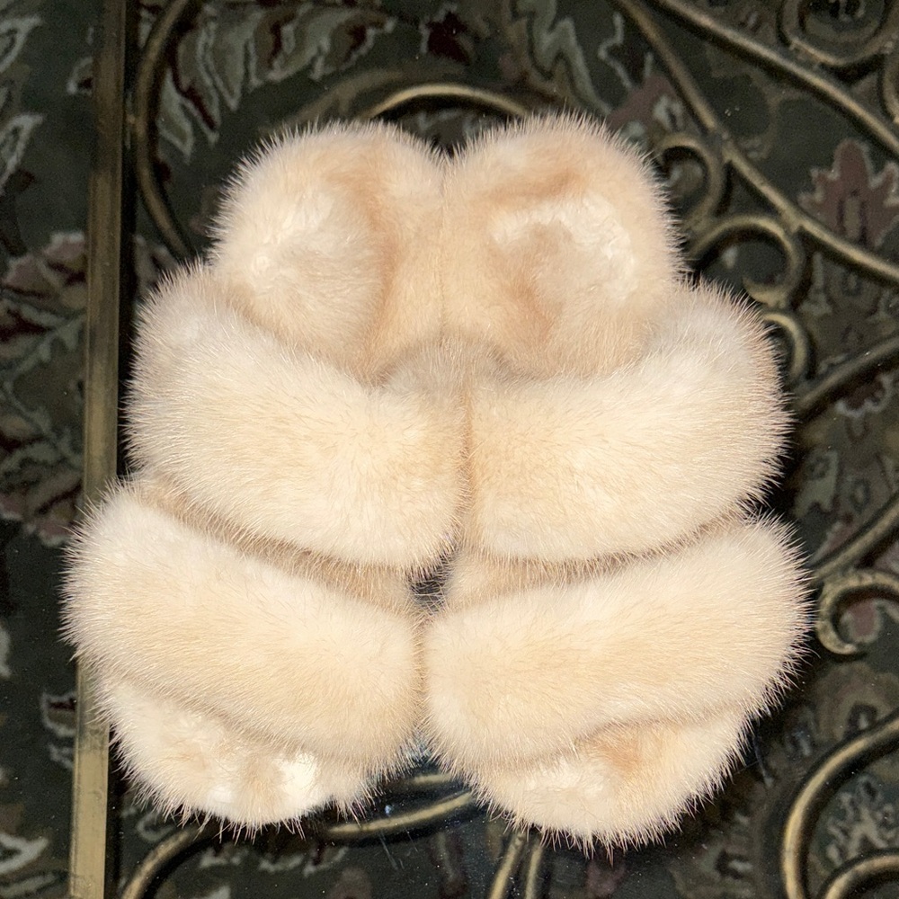 Saint Laurent 100% Authentic Cream Fur Sandals
